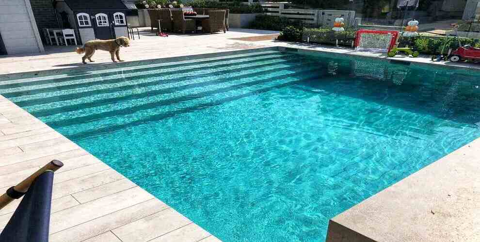 Movable Pool Floor Systems